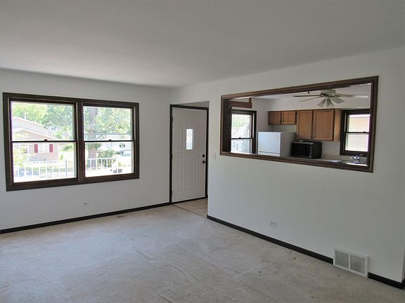 2nd image of 114 Glenwood Dr