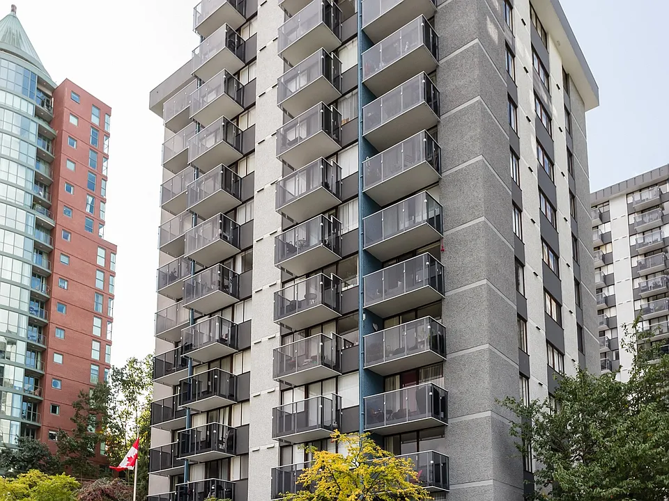 1905 Robson St #201