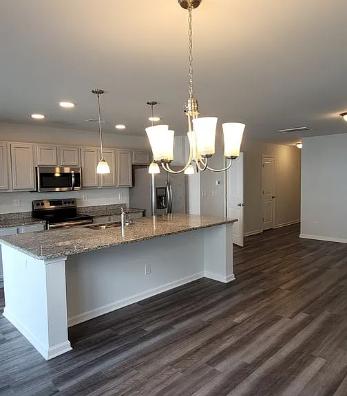 1135 Fairway Ln — Photo 9