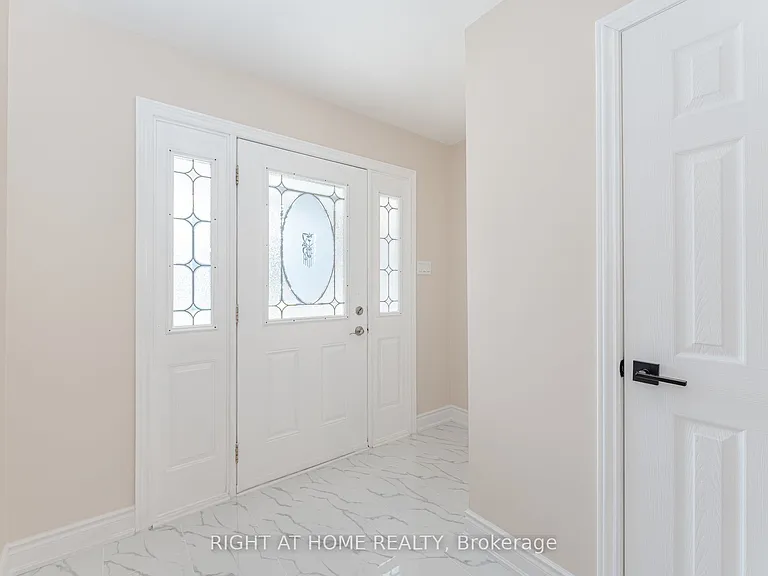 50 Albemarle St — Photo 5