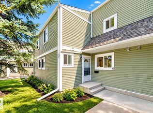 Woodside Green, Edmonton, AB T6L 5L4