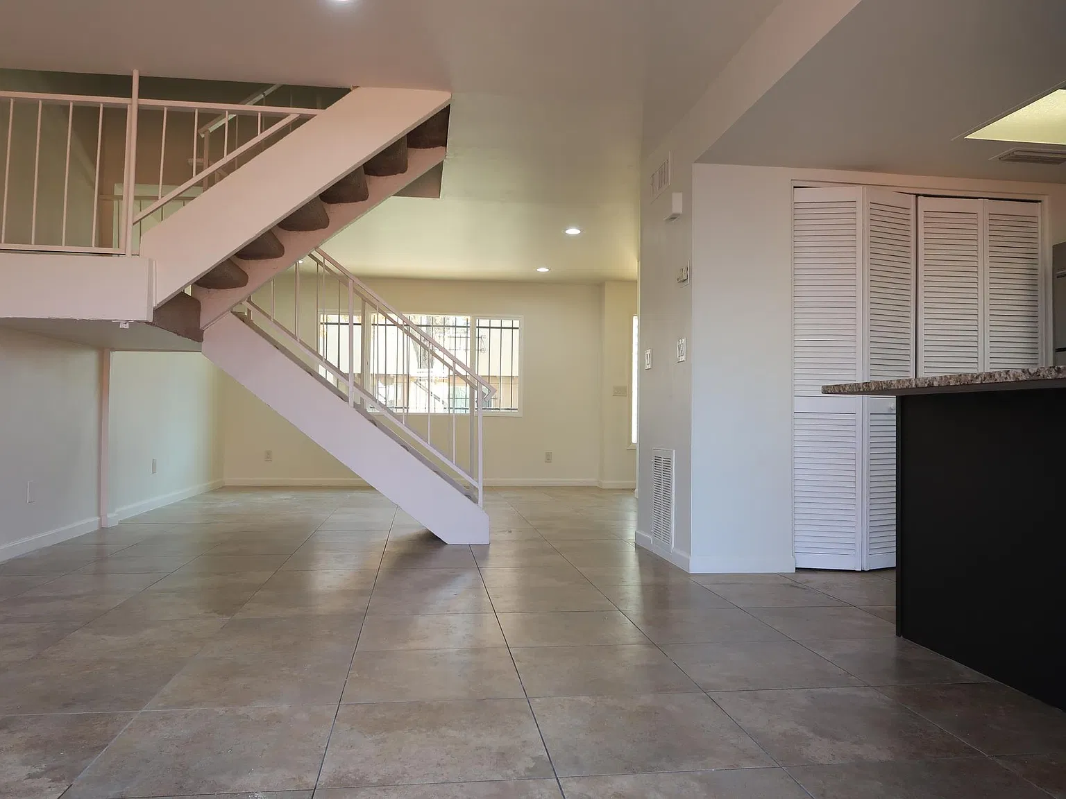 3 bed, 2.5 bath, 1496 sqft, $2,295 — Photo 4