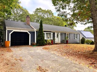 86 Arrowhead Dr, Hyannis, MA 02601