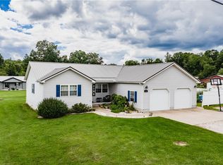 551 Federal Rd, Little Hocking, OH 45742