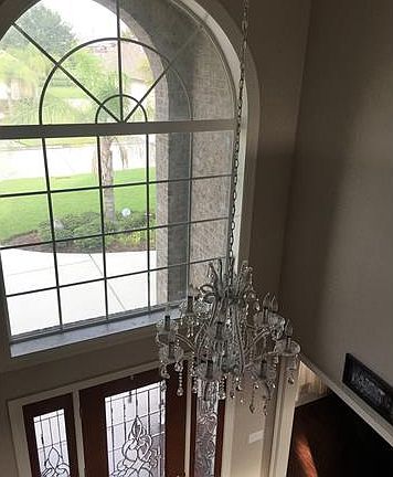 5th image of 1900 Squirewood Dr E