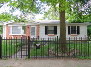 407 S 6th St, Fairbury, IL 61739
