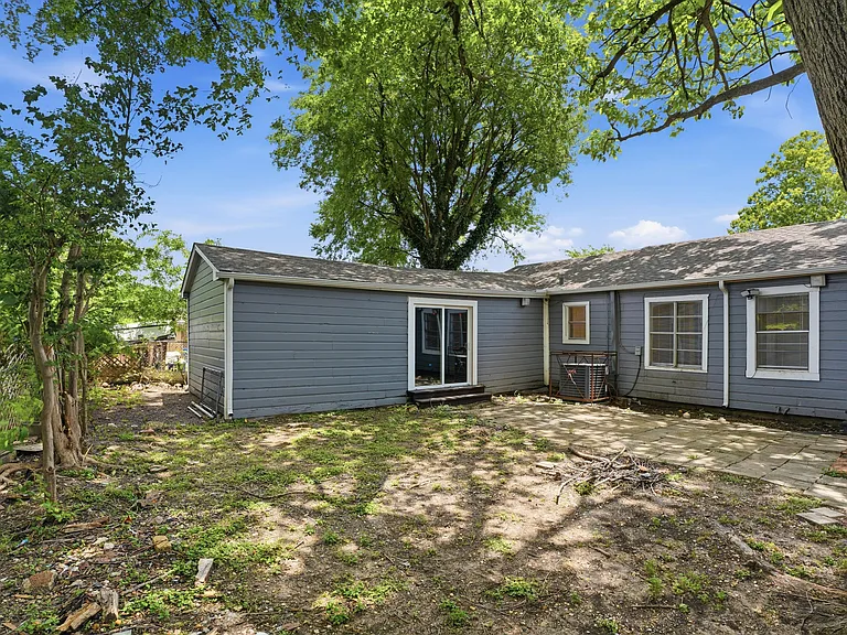 1717 Hemphill Dr — Photo 17