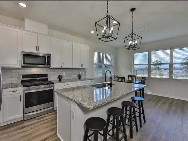 3323 Monroe Meadows Dr — Photo 3