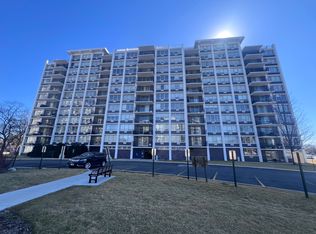 8809 W Golf Rd APT 7H, Niles, IL 60714