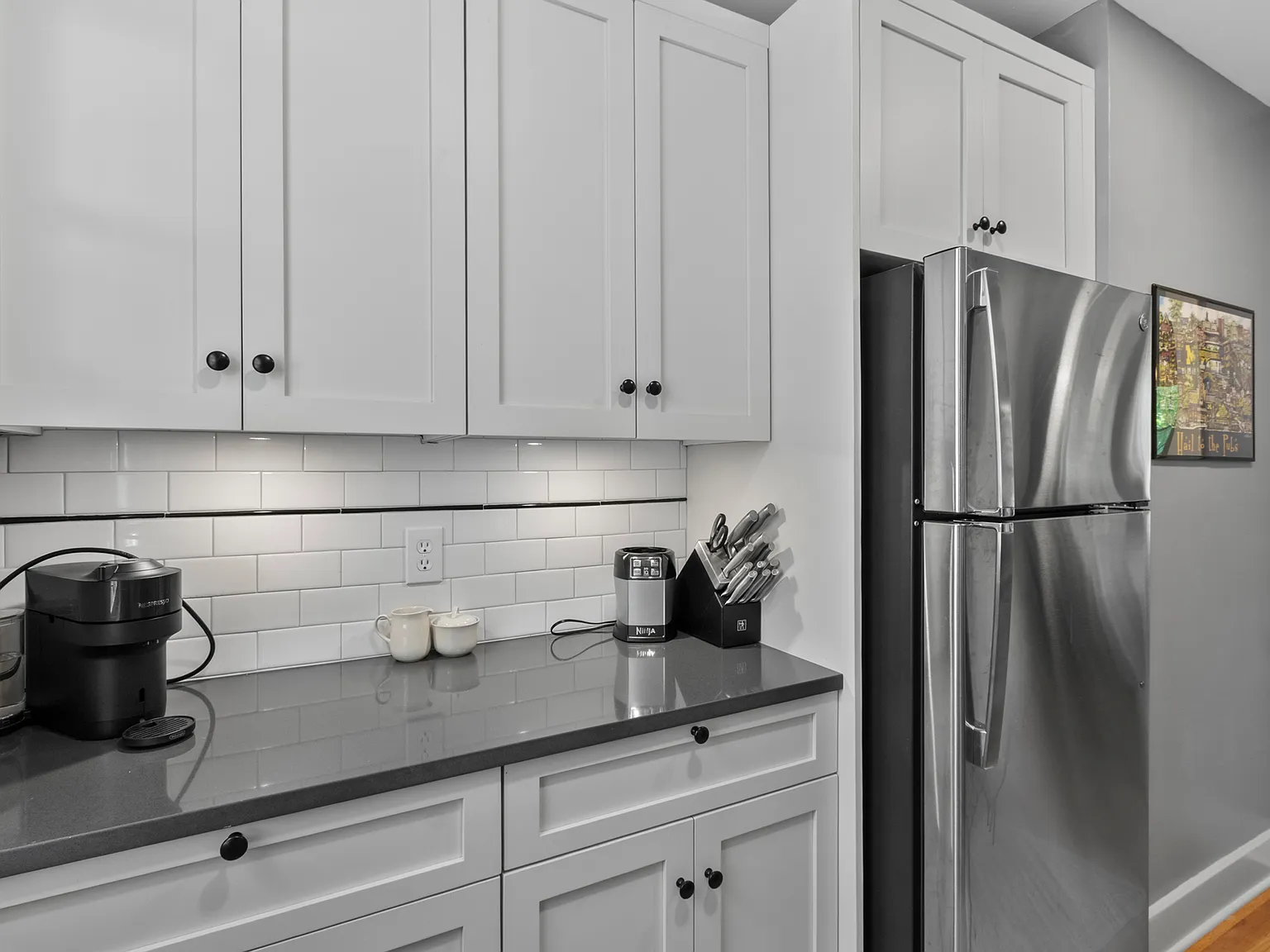 2 bed, 970 sqft, $2,100 — Photo 3