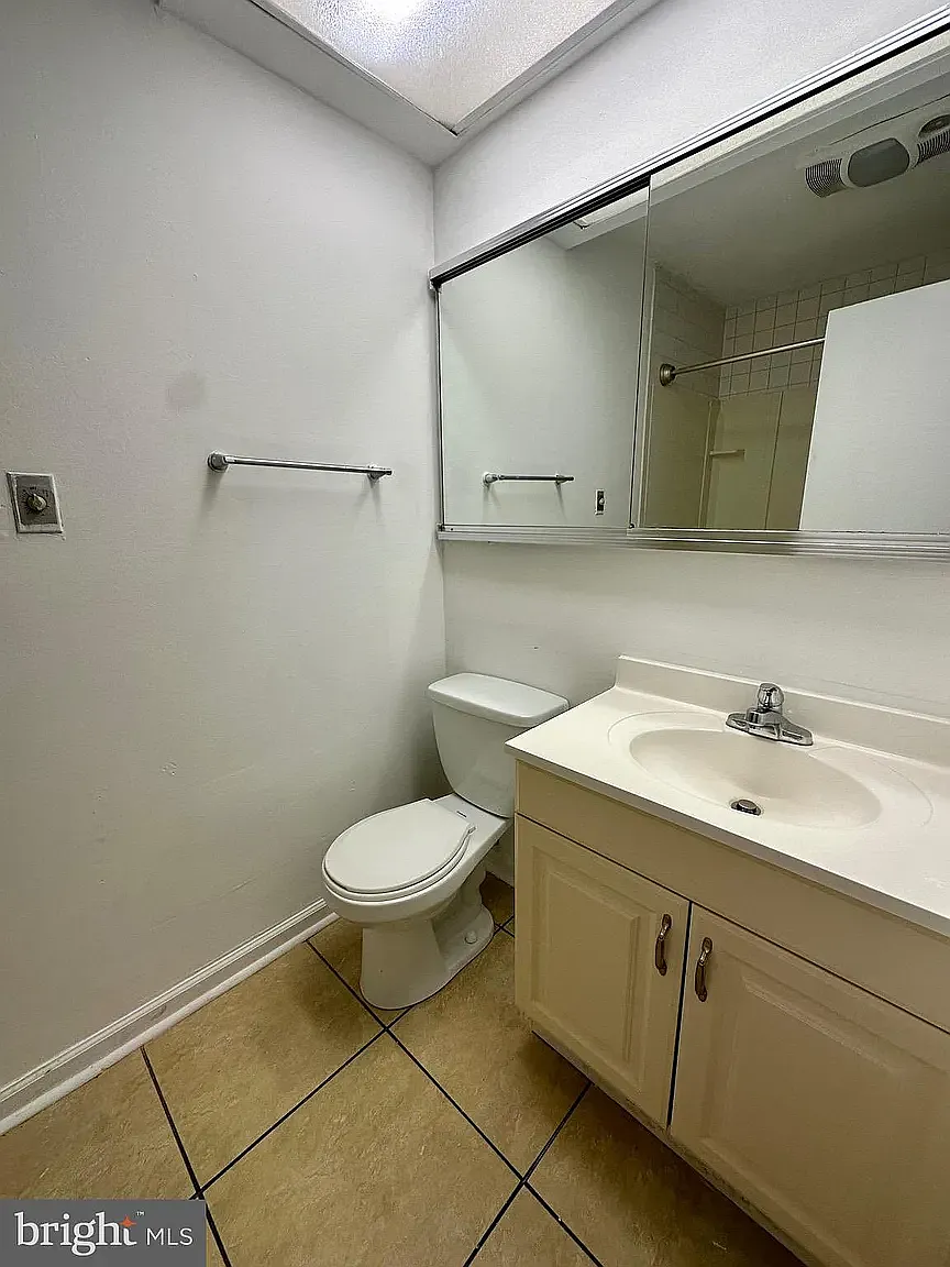 3 bed, 1783 sqft, $2,599 — Photo 2