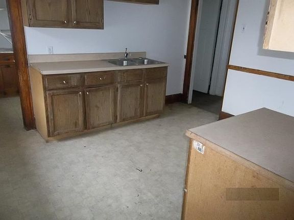 5th image of 1215 16th Ave