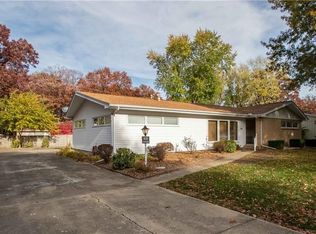 205 Oak Hill Dr, Danville, IL