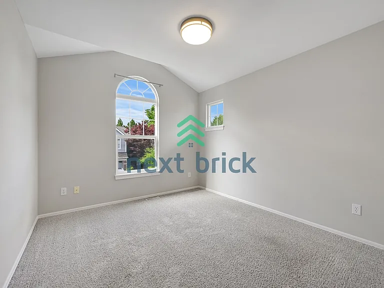 25041 SE 42nd St — Photo 13