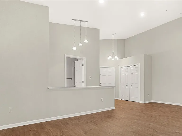 2400 Dominion Dr #3E — Photo 7