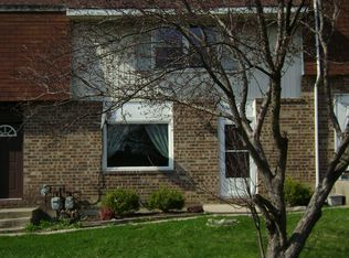 1010 Thornton St APT C, Lockport, IL 60441
