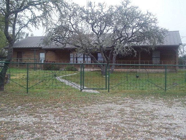 1st image of 135 W Grand Oaks Dr