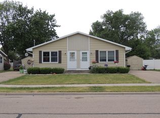 1016 Grove St, Menasha, WI 54952