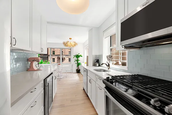 Sold by Bond New York | media 20