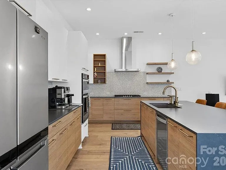 120 Mattoon St — Photo 15