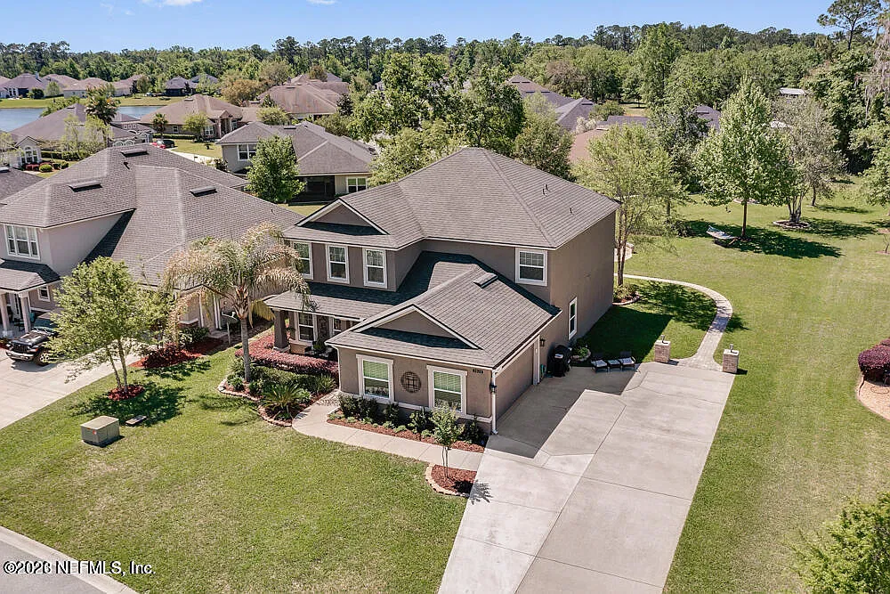 5 bed, 3.0 bath, 3062 sqft, $2,600 — Photo 3