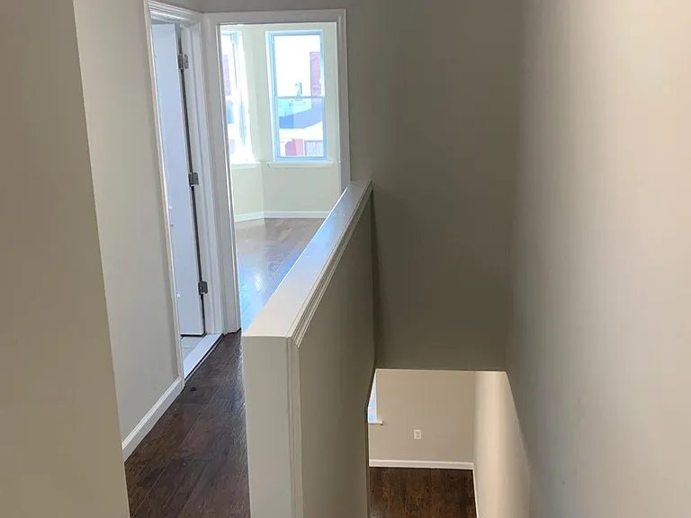 823 S Allison St — Photo 11