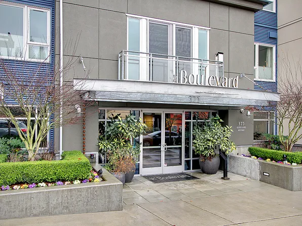 375 Kirkland Ave APT 234, Kirkland, WA 98033