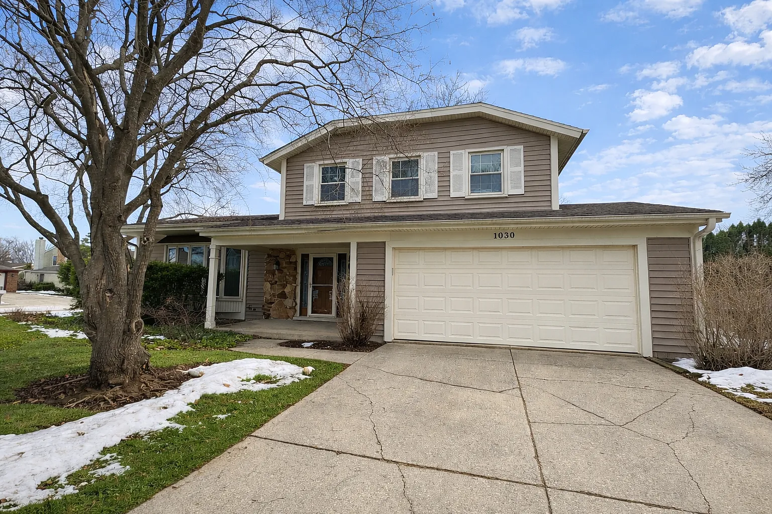 1030 Lilac Ct photo 1