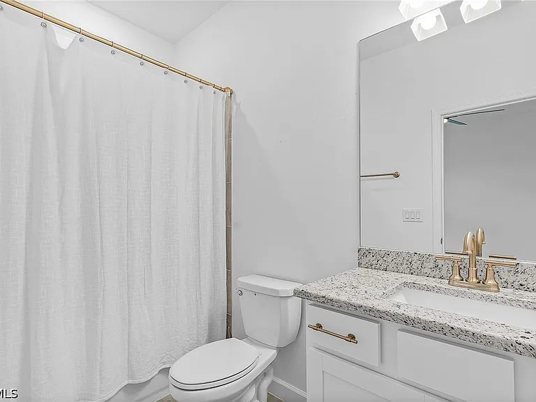 11151 Timber Creek Dr E — Photo 18