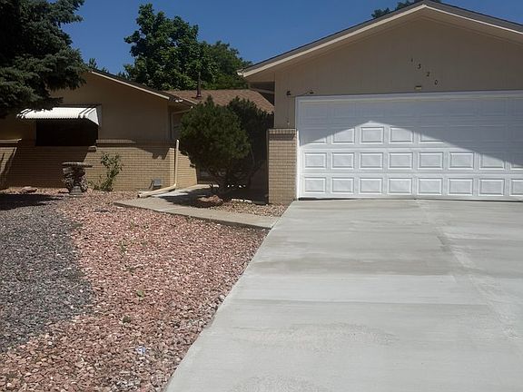 2nd image of 1320 Garden Cir