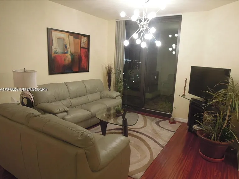 100 N Federal Hwy #1219 — Photo 4