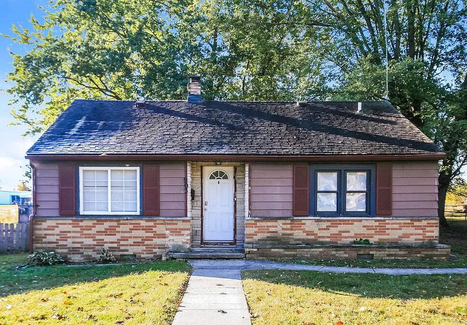 903 Jackson St