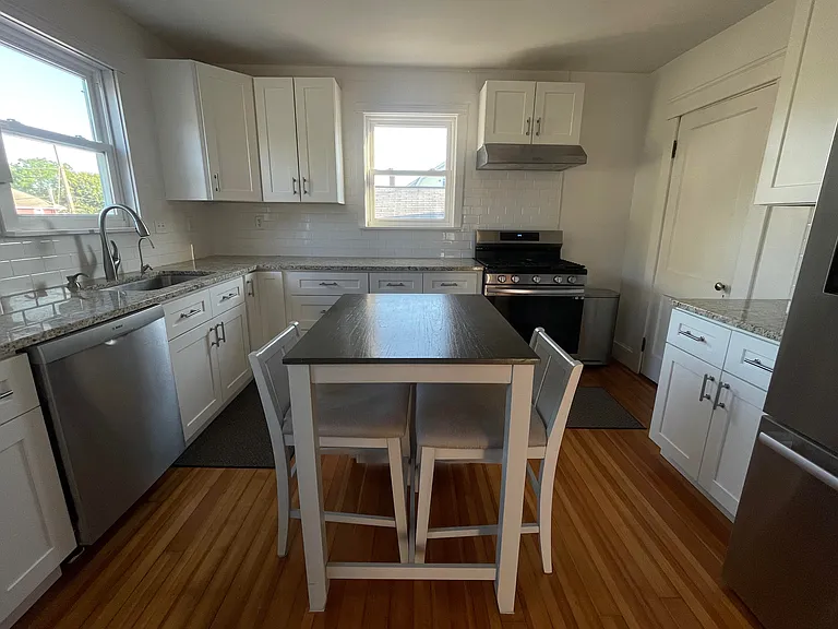 876 Main St #2 — Photo 2