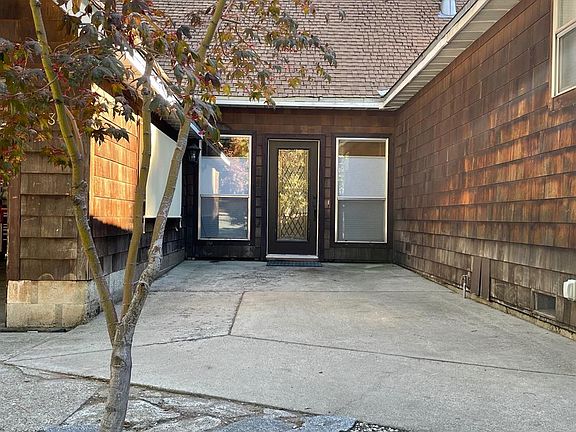 2nd image of 2884 Alder Dr