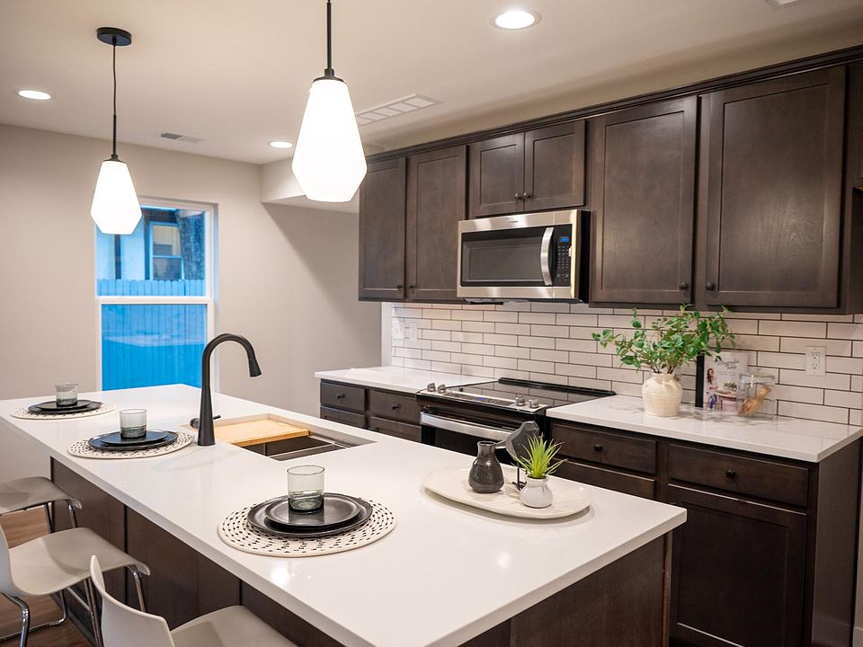 4618 Forest Ave Kansas City MO Zillow