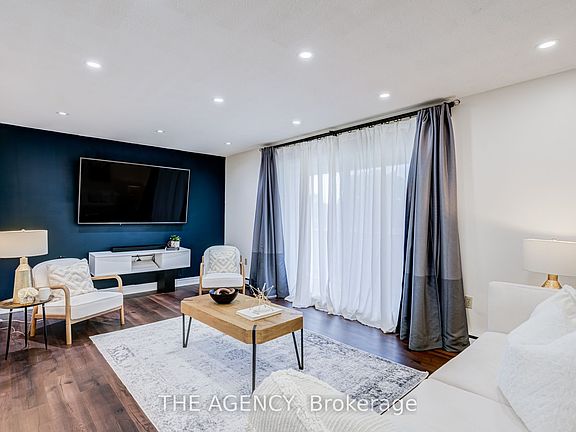 5th image of 50 Scarborough Golf Club Rd Unit 122
