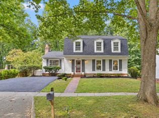 607 Watts Branch Pkwy, Potomac, MD 20854