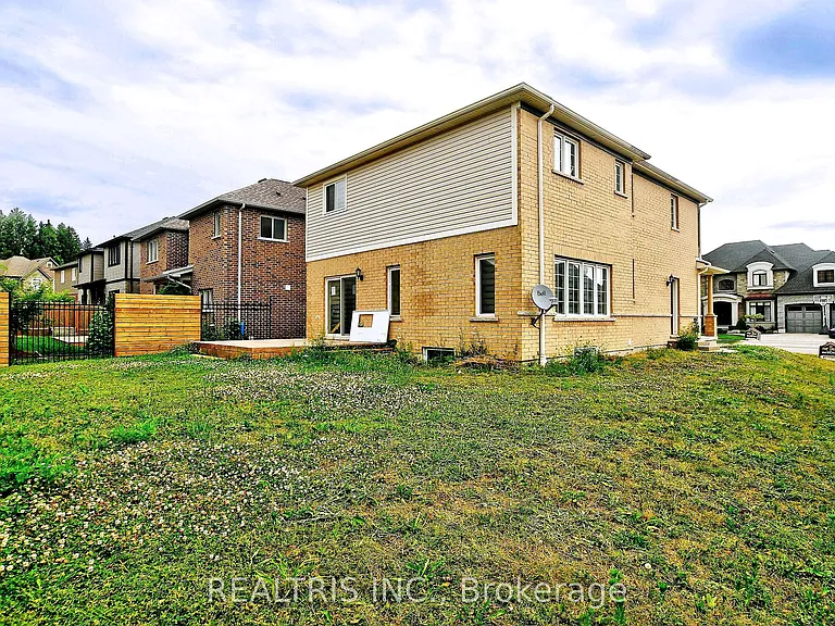 85 Eaglecrest St #LOWER — Photo 9