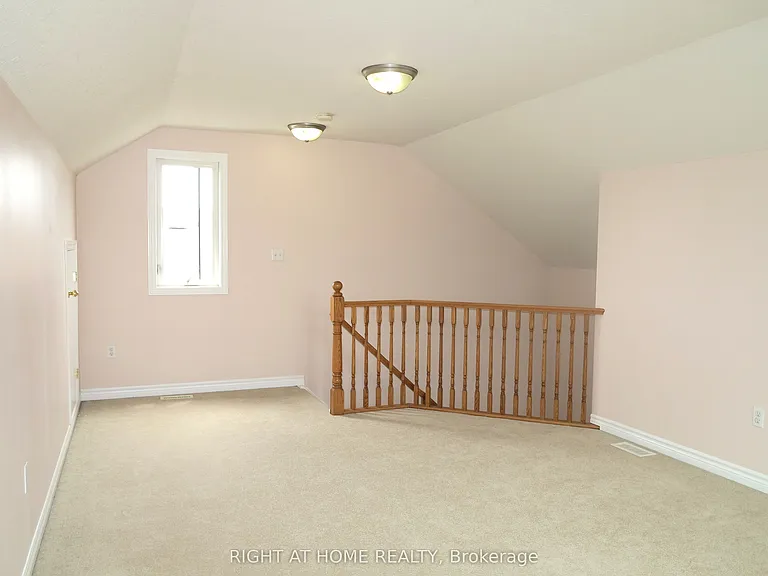 692 Oakcrossing Rd — Photo 19