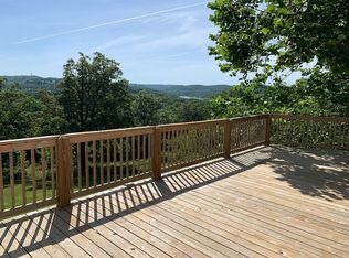 194 Roan Rd, Cape Fair, MO 65624