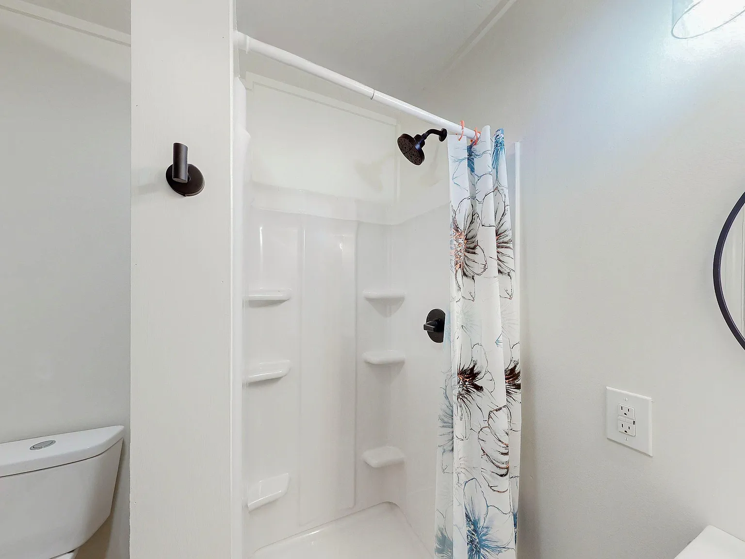 4 bed, 4.5 bath, 1945 sqft, $1,343 — Photo 3