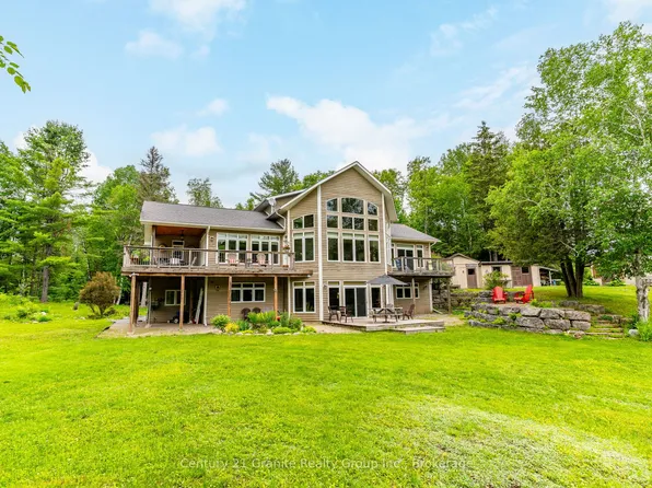 1003 Pontiac Dr, Minden Hills, ON K0M 2K0