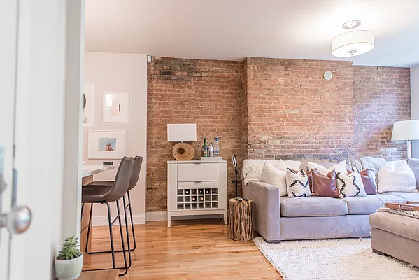 Rented by Nolita Group | media 10