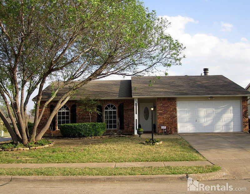 1st image of 746 Meadow Mead Dr