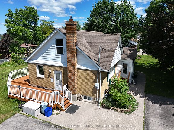 4th image of 962 Ward St
