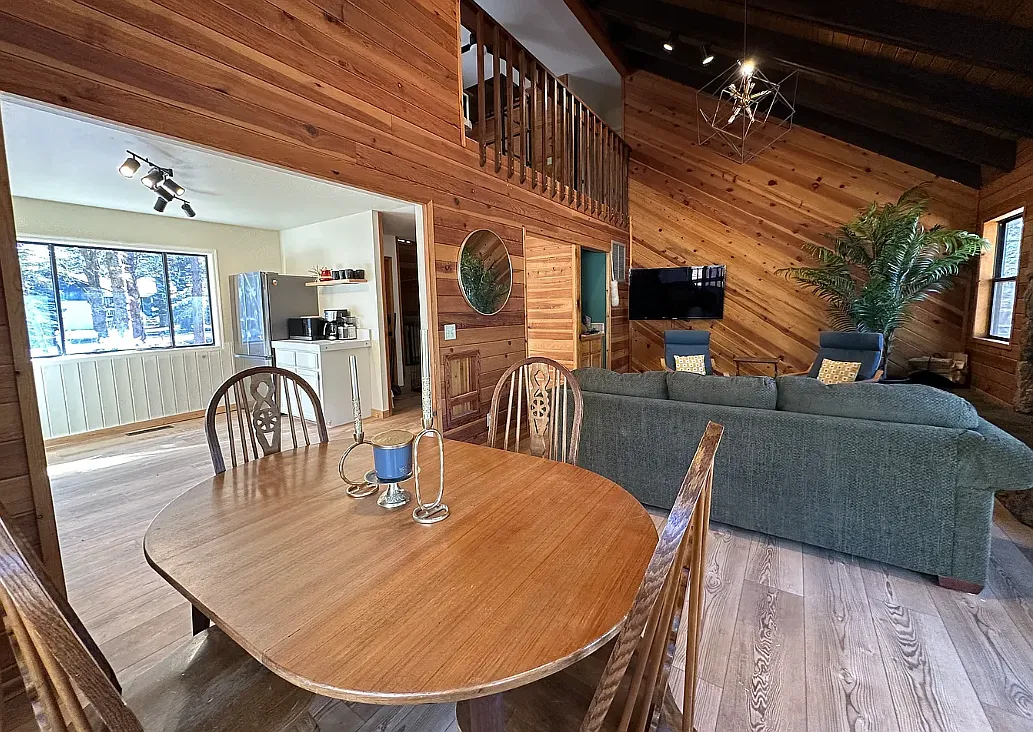 2 bed, 1679 sqft, $2,350 — Photo 2