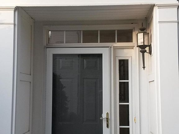 2nd image of 21811 Petworth Ct