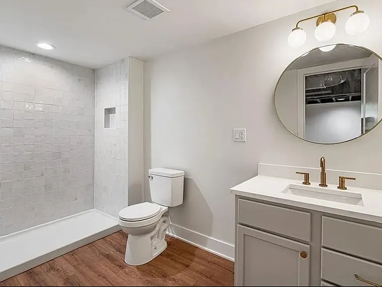 6111 W 58th St — Photo 14