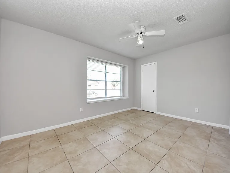 1911 Hammerwood Dr — Photo 23