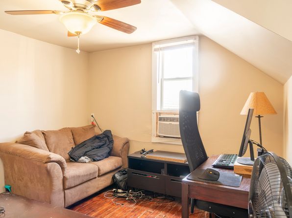 201 N Lincoln Ave APT 3, Urbana, IL 61801